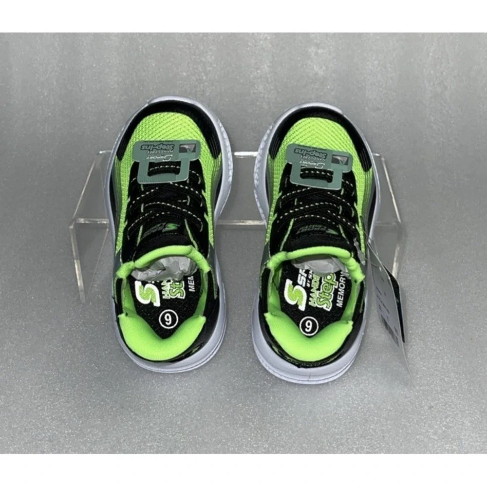 S Sport By‎ Skechers Myles Sneakers Light Up Stretch Laces Strap Boys Size 6 NEW